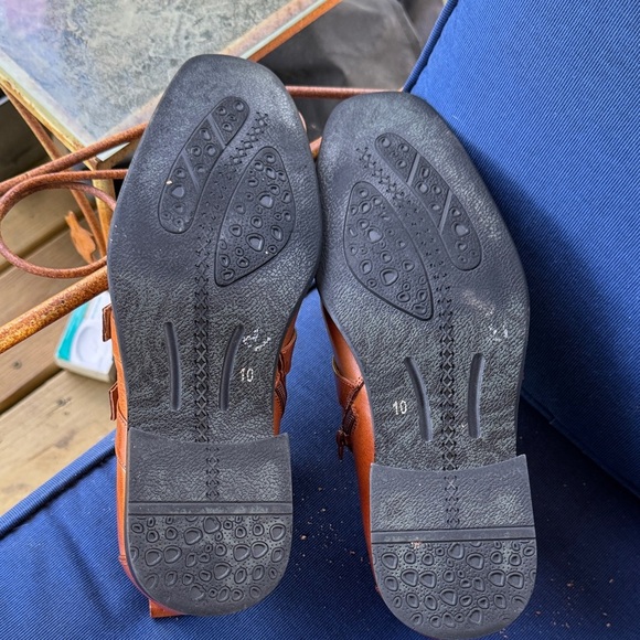 Men's Tan Leather Chukka Boots with Double Buckle - Picture 7 of 7